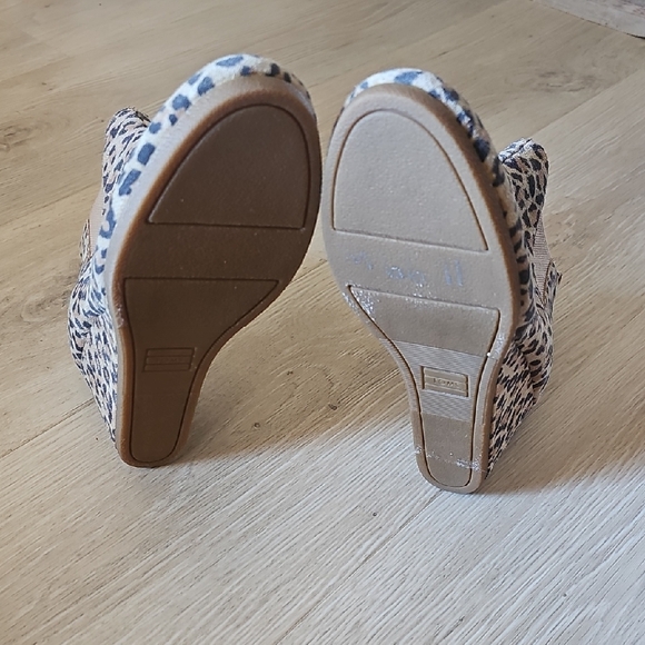 Toms Leopard Print Ankle Boots - Picture 8 of 8